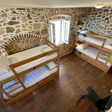 זאדאר Tequila Bar Hostel (Adults Only) מראה חיצוני תמונה