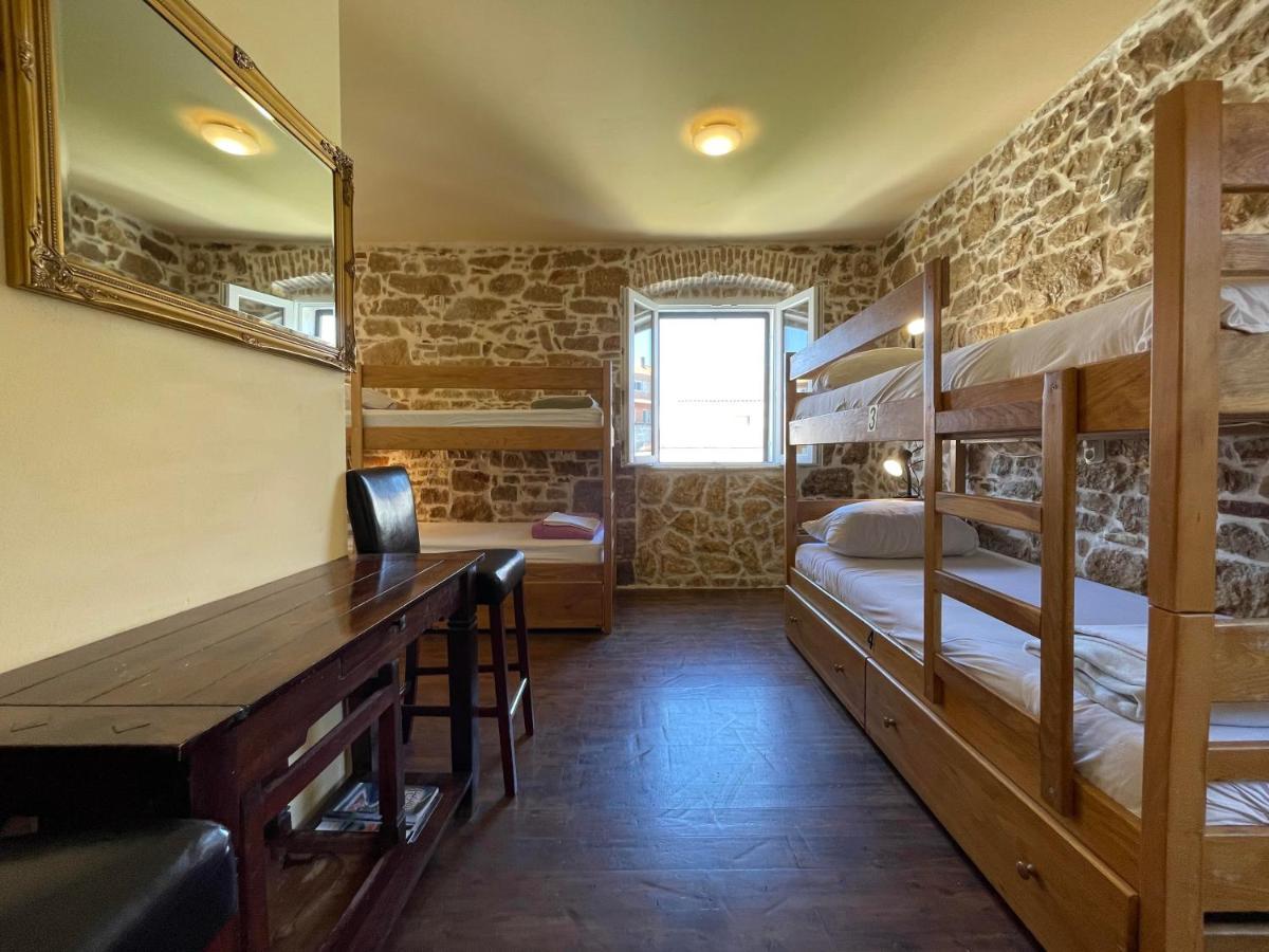 זאדאר Tequila Bar Hostel (Adults Only) מראה חיצוני תמונה